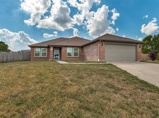3527 Red Mine Ln, Grand Prairie, TX 75052