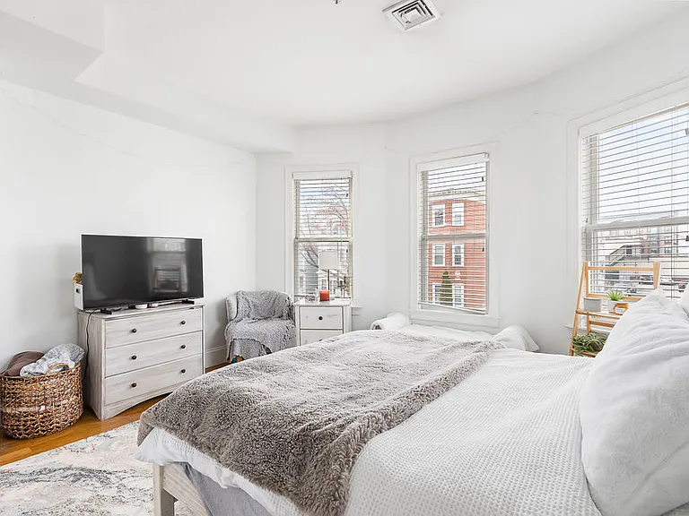 142 Boston St #3 — Photo 1