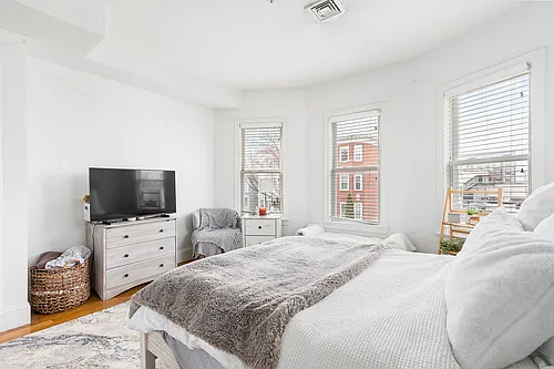 142 Boston St #3 Photo 1
