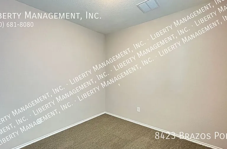 8423 Brazos Point — Photo 27