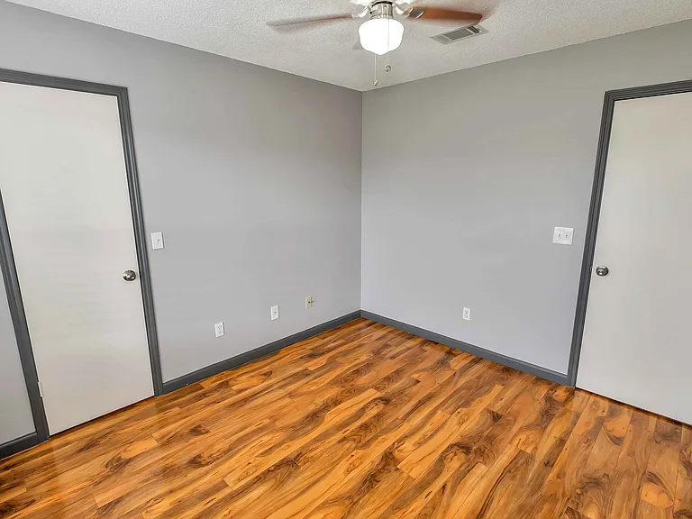 5216 Spring Branch Dr — Photo 10