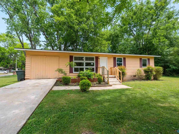 623 Murray Rd NW, Huntsville, AL 35811