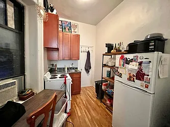 Rented by KNOCKKNOCK LLC