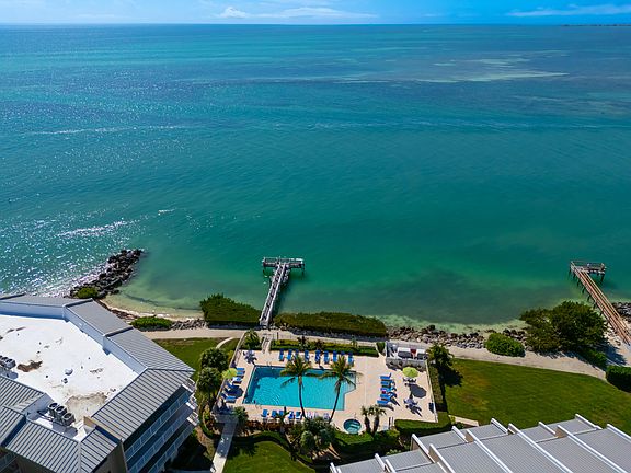 5th image of 1133 W Ocean Dr #16