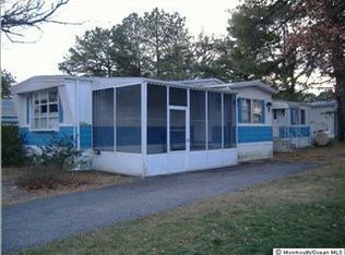 10 Bluebird Ln, Whiting, NJ 08759