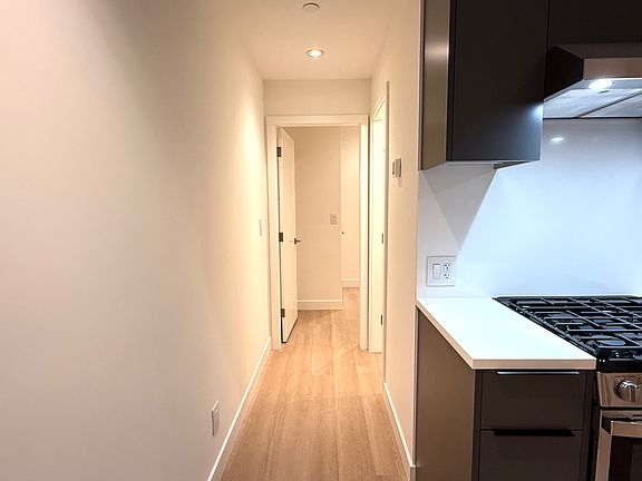 3rd image of 91 Bonnymuir Dr #Basement