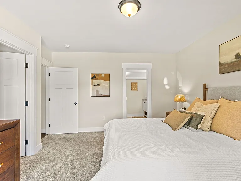 105 Bishop Hollow Rd — Photo 10
