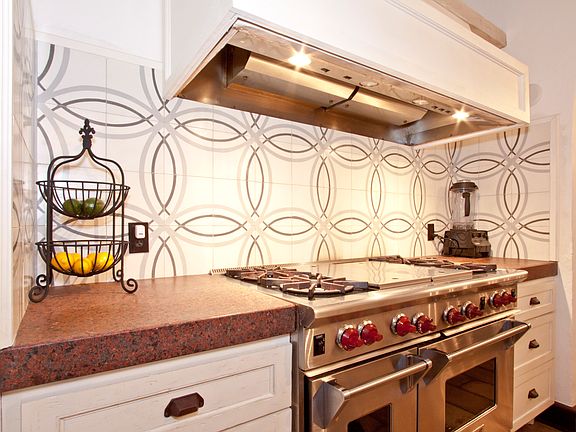 Kitchen Backsplash Detail