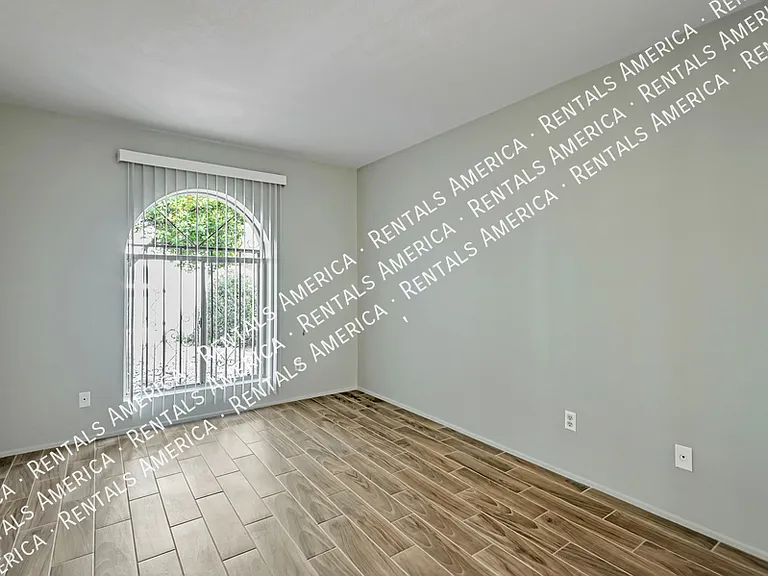 644 N Richey Blvd — Photo 9