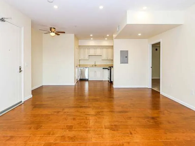155 S Oxford Ave #203 — Photo 6