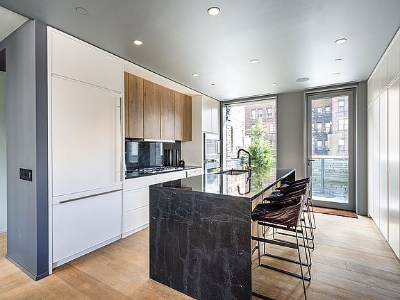 5th image of 12 Warren St #Penthouse