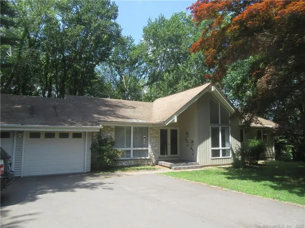 1113 N Main St, West Hartford, CT 06117