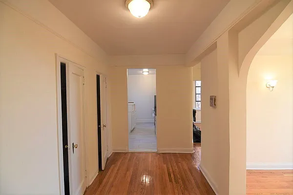 Rented by Zuz Realty | media 7