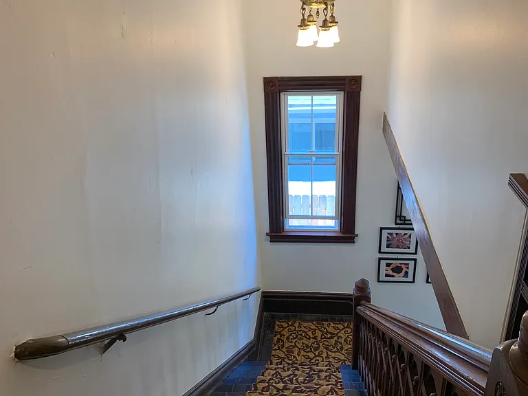 104 8th St #3 — Photo 31