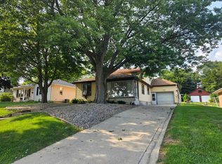 108 W 6th St, Spring Valley, IL 61362
