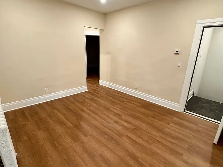 31 Bertha St #2 — Photo 5