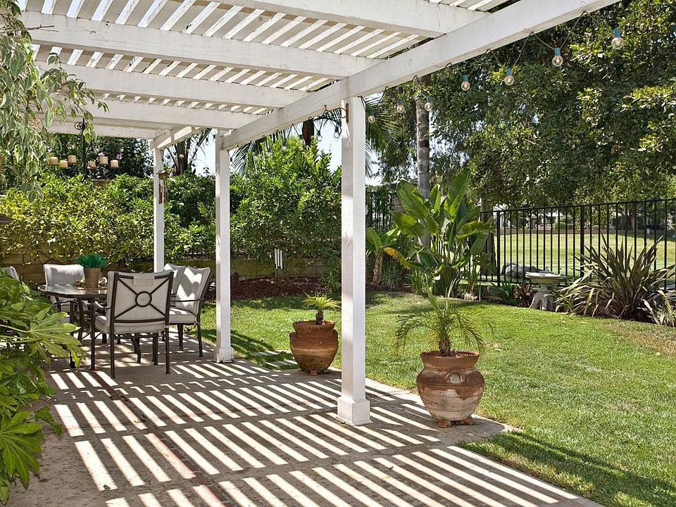 Full length covered patio!