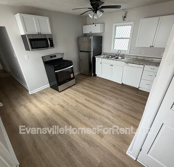 2816 C St — Photo 3