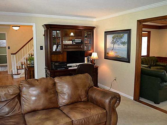4th image of 2408 Ramblewood Dr