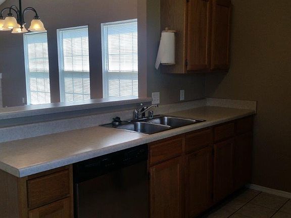 5th image of 812 Tunbridge Dr