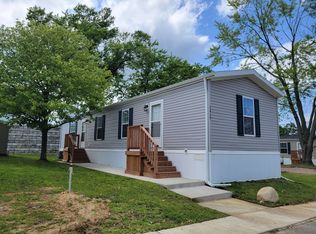 2415 Mead Blvd #101, Highland, MI 48357