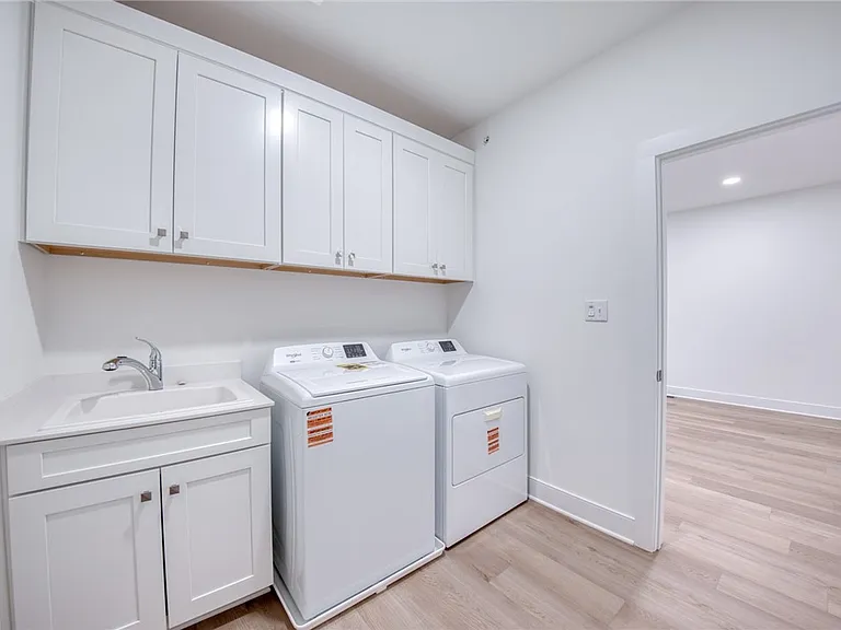 304 Highbridge Ln — Photo 30