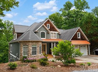 314 Woodland Dr, Swannanoa, NC 28778
