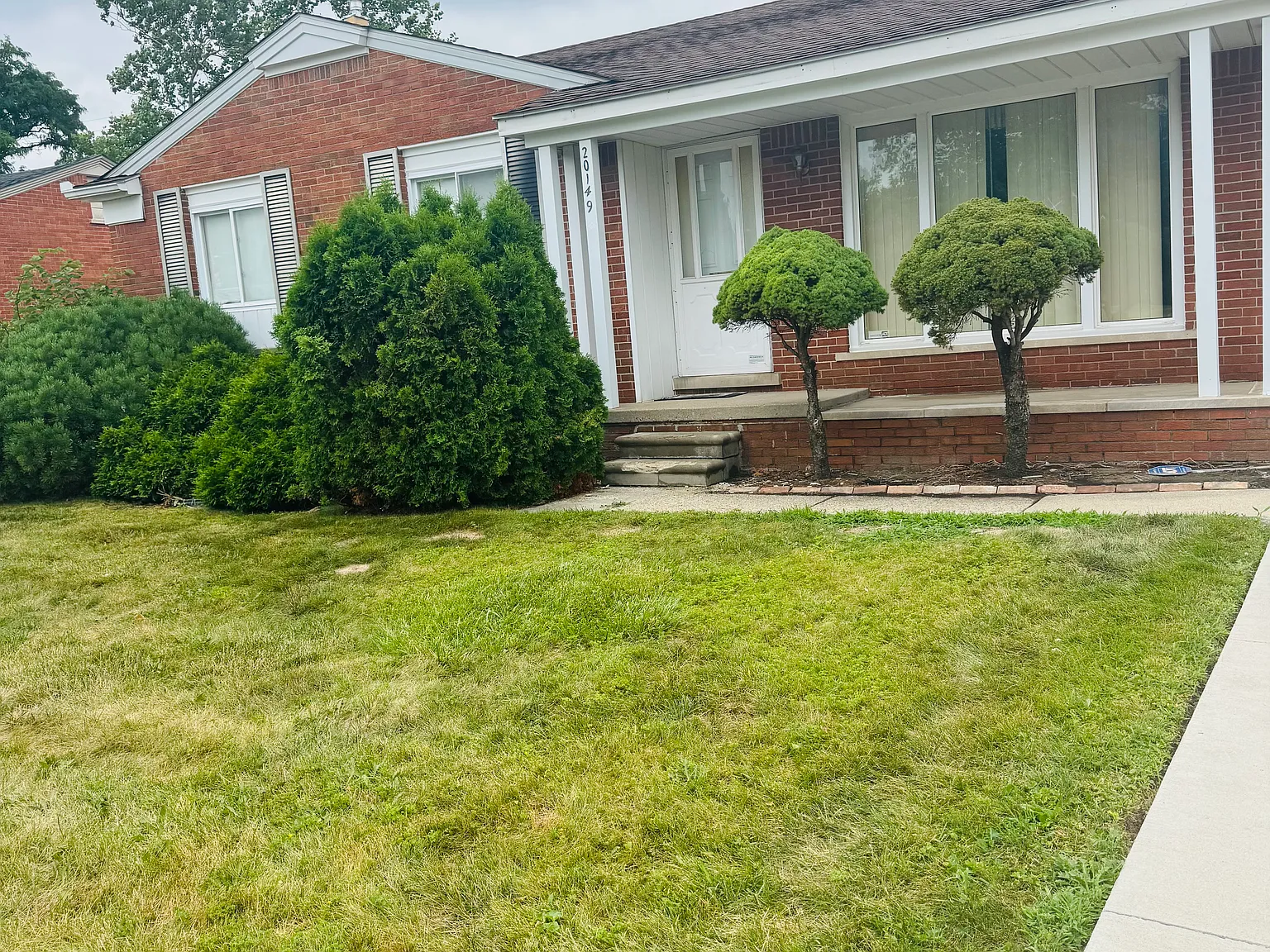 3 bed, 1.5 bath, 1300 sqft, $1,800 — Photo 2
