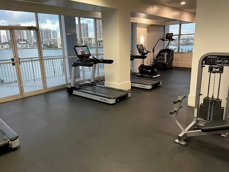 18081 Biscayne Blvd #1904 — Photo 35