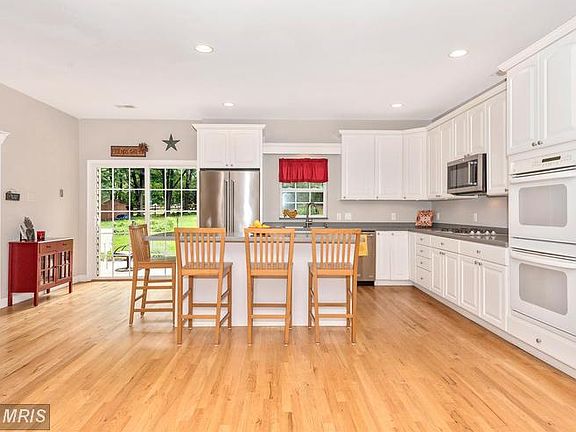 3rd image of 24917 Dunnavant Dr