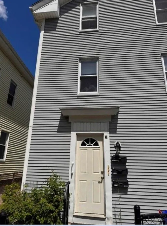 1 bed, 690 sqft, $1,600 — Photo 1