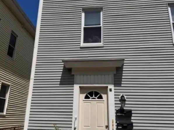 6 Goulding St #2, Providence, RI 02906