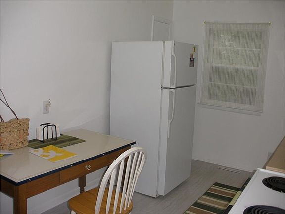 Kitchen eating space