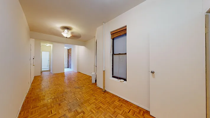 Rented by Bond New York | media 3