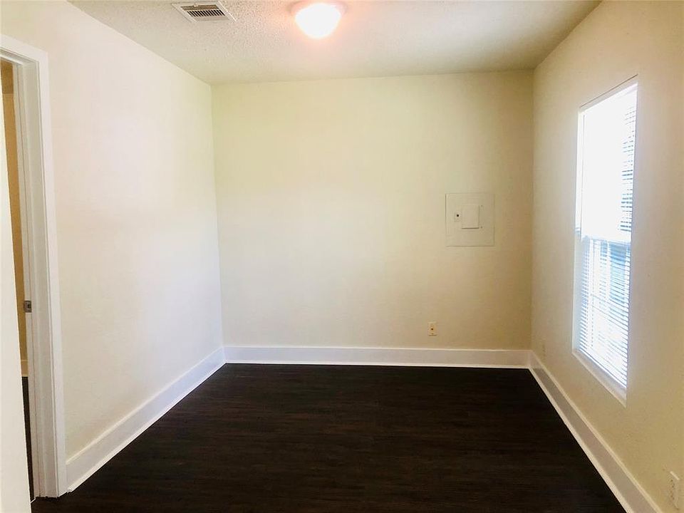 1st image of 8406 Darlington Dr