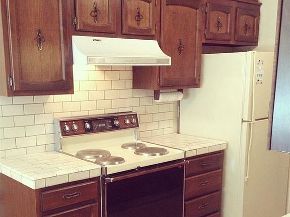 4th image of 6425 Grattan Way