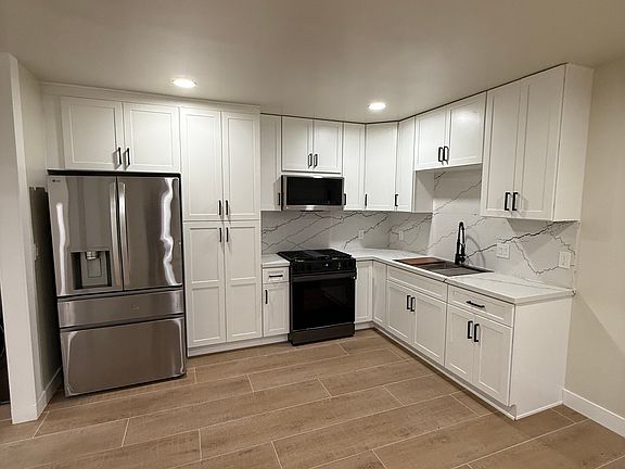 2nd image of 1355 Spruce St #1357