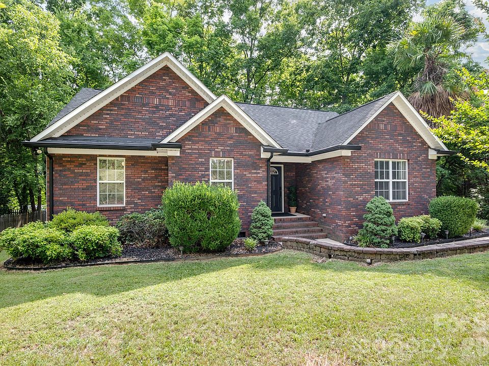 1st image of 398 Knoll Ct SE
