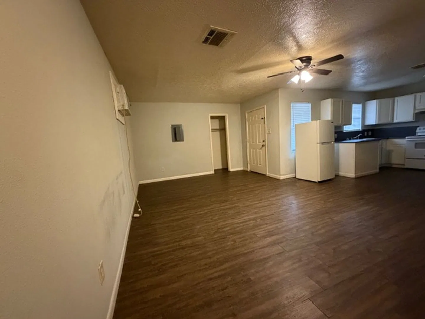 713 Sally Mae St — Photo 2