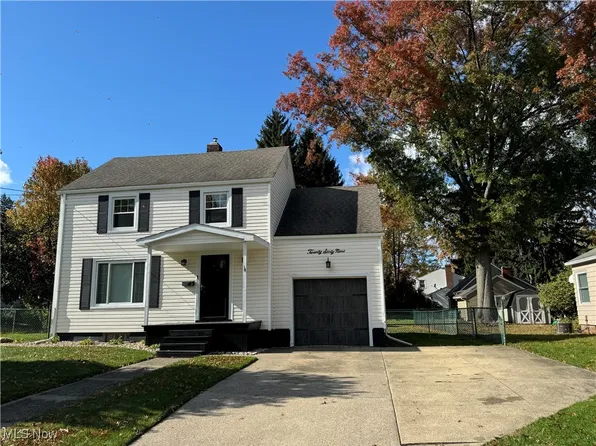 2069 Goodyear Blvd, Akron, OH 44305