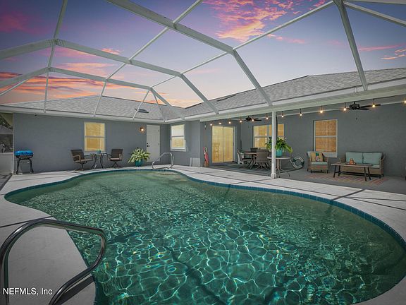 3rd image of 137 BAYSIDE Drive