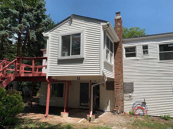 3rd image of 24 Oneida Ave