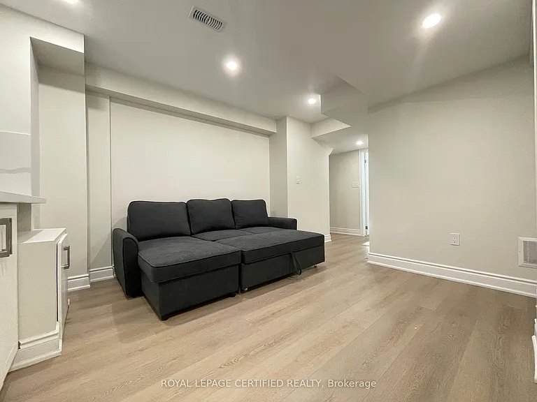 1227 McPhedran Point #2 — Photo 14