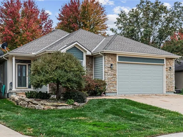 24205 Nicklaus Ct, Paola, KS 66071