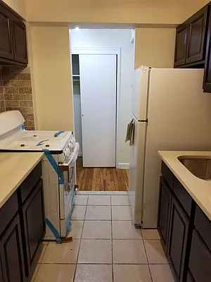 Rented by Max & Associates Realty Corp | media 12