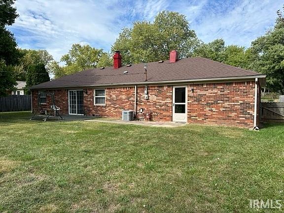 3rd image of 4705 W Riverbend Dr