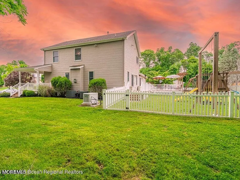 1 Kari Ct — Photo 2