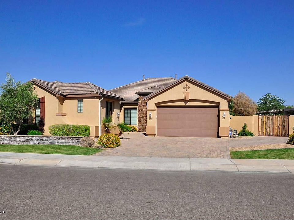 1st image of 4207 N 161st Ave