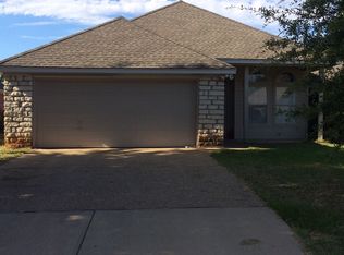 1504 Sunflower Ln, Granbury, TX 76048