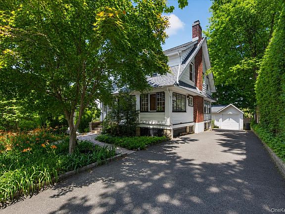 2nd image of 77 Irving Place